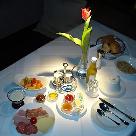 Hotel An Der Linde 2*