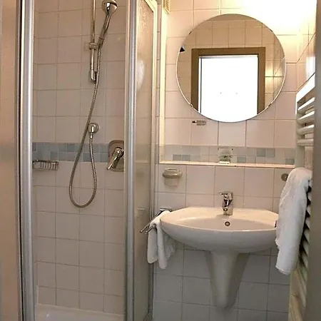 An Der Linde Hotel